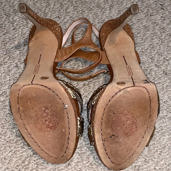 Vince Camuto stunningly sparkly shoes - Picture 4 of 7